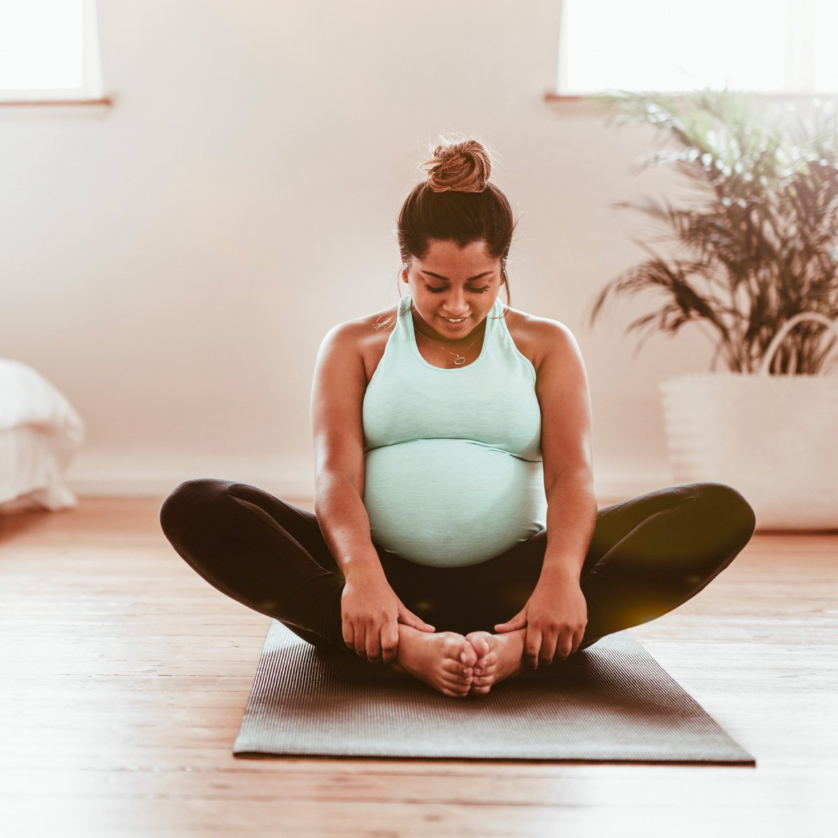 Vêtements de maternité pour le yoga : que porter pendant la